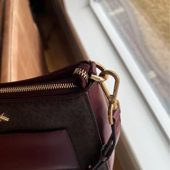 Michael Kors Crossbody Purse - Picture 4 of 6